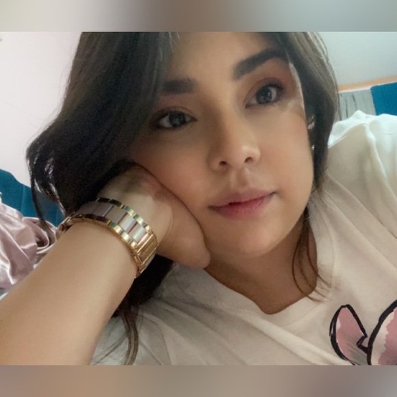 Meet your Posher, Karina - Picture 5 of 10